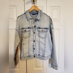 JEAN JACKET W/FRINGE